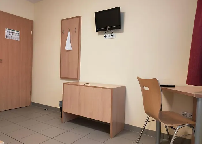 Jbs Golm 호스텔 *